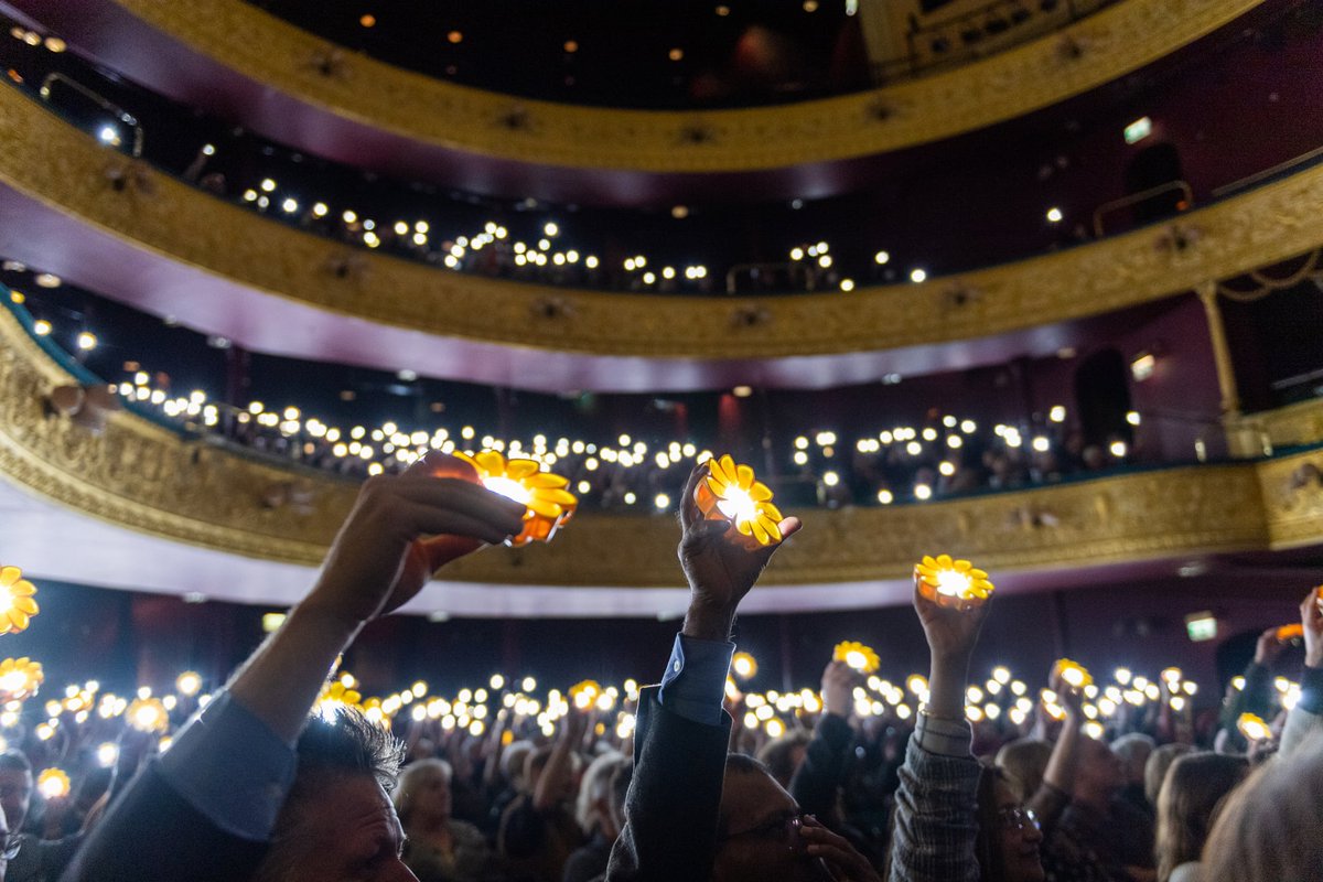 StudioOlafurEliasson (@olafureliasson) on Twitter photo Last night's @LittleSun sunrise – as part of <a href="/Pathway2Paris/">Pathway2Paris</a> at COP26, Glasgow theguardian.com/environment/ga… Last night's @LittleSun sunrise – as part of <a href="/Pathway2Paris/">Pathway2Paris</a> at COP26, Glasgow theguardian.com/environment/ga…