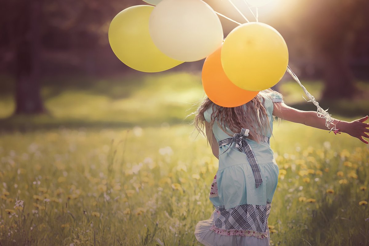 TomGreeneWriter's tweet photo. The Happiness Laboratory https://t.co/fQntbZEa7q 

Stop chasing the things that we think will bring us happiness. And, start chasing the things that are scientifically proven to bring us happiness.

#MondayBlogs #Happiness #LifeLessons https://t.co/q8mRyMJhkE