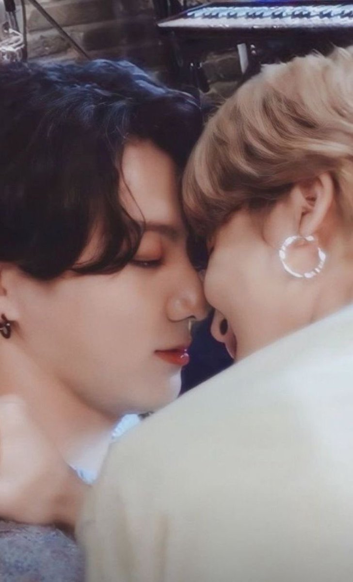 GdgJeon's tweet photo. “Amor da minha vida
Daqui até a eternidade
Nossos destinos foram traçados na maternidade” -Exagerado, Cazuza. https://t.co/tYN5I75y4Q