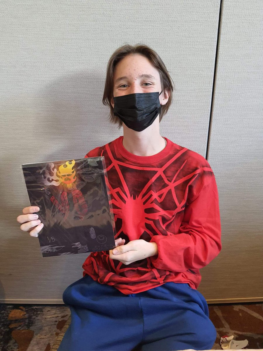 KidCoulson's tweet photo. I had so much fun Saturday at @FandomInvasion !  It was my first time having an art table and I sold prints and commissions!  And yes my husband gave me the outfit.  😁 https://t.co/4oQM0DESMH