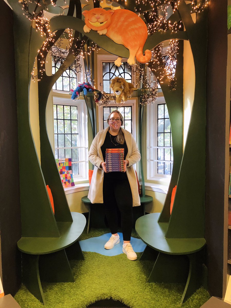 GowerKids's tweet photo. @thecosyreader thank you so much for your lovely surprise last week, coming and signing your books! And happy publication for #themidnightineverwood https://t.co/iKBlZA7BAd
