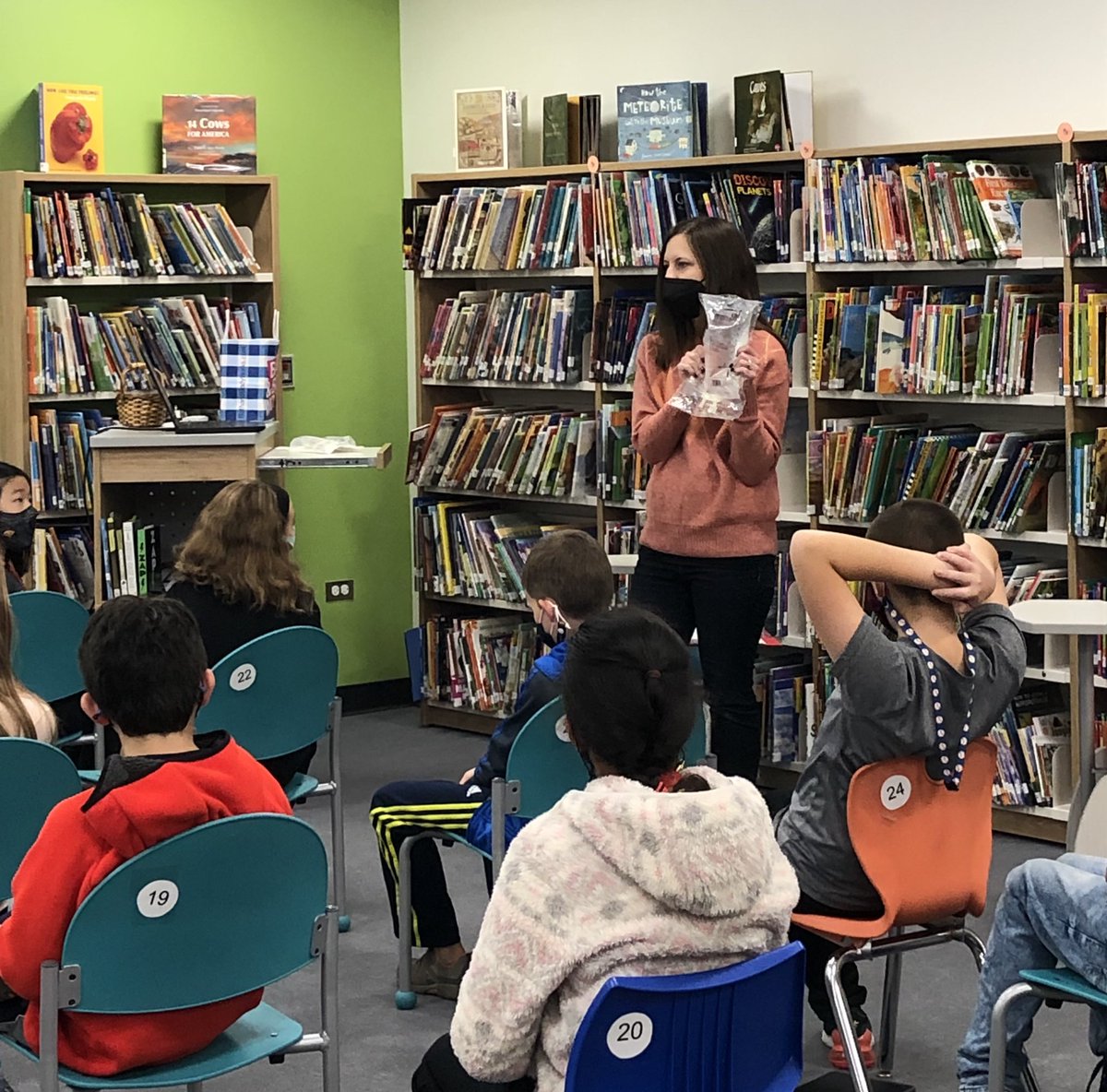IsaacFoxLIH's tweet photo. Excitement was in the air as these 4th grade entrepreneurs welcomed their FreshInc mentor. @MrsKunkel2002 @LisaGregoireIF @wagnersusie123 @GalltKelley https://t.co/SgnH074j63