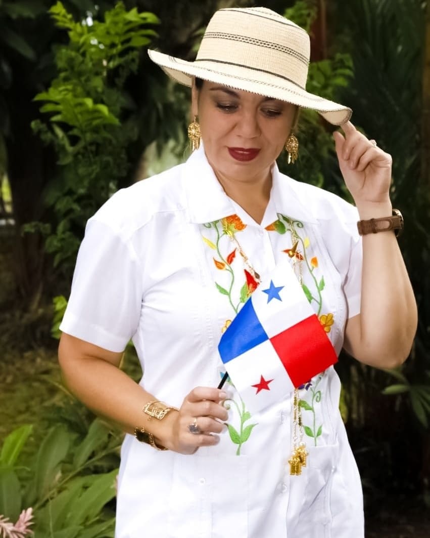 CindyMongeG's tweet photo. Felicidades mi bello Panamá! Damos inicio al mes de la patria. 
Orgullosa de ser panameña y formar parte de este Gobierno,  ¡Viva Panamá! 🇵🇦 https://t.co/U7iHlKLuaC