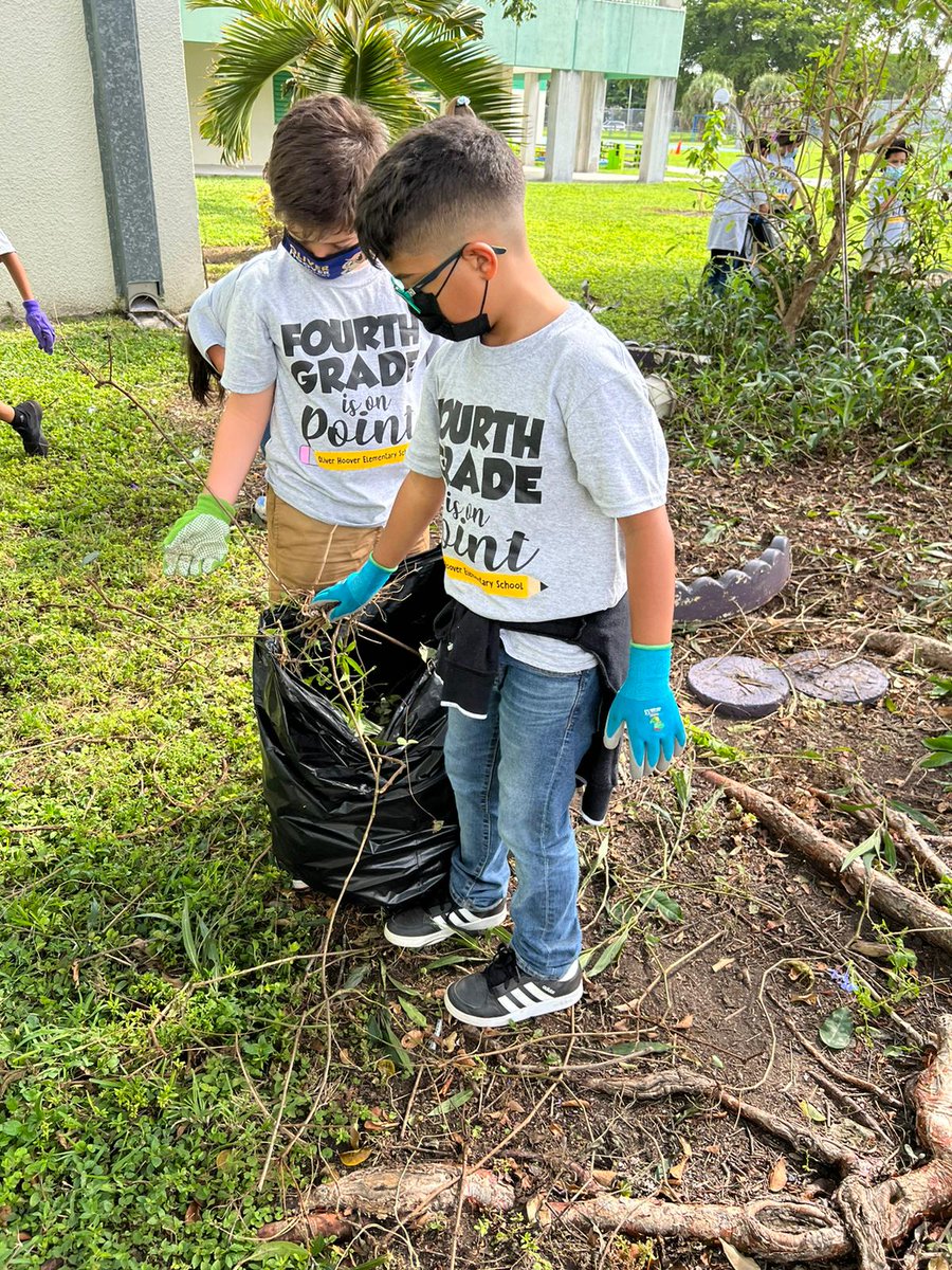 Oliver Hoover ES tweet media