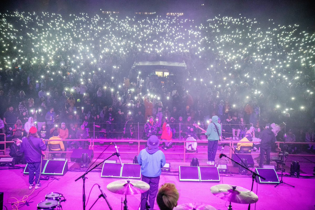 TURNSTILEHC's tweet photo. Turnstile Live at Red Rocks by @atibaphoto https://t.co/5YK0ytAMkd