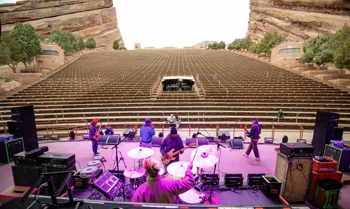 TURNSTILEHC's tweet photo. Turnstile Live at Red Rocks by @atibaphoto https://t.co/5YK0ytAMkd