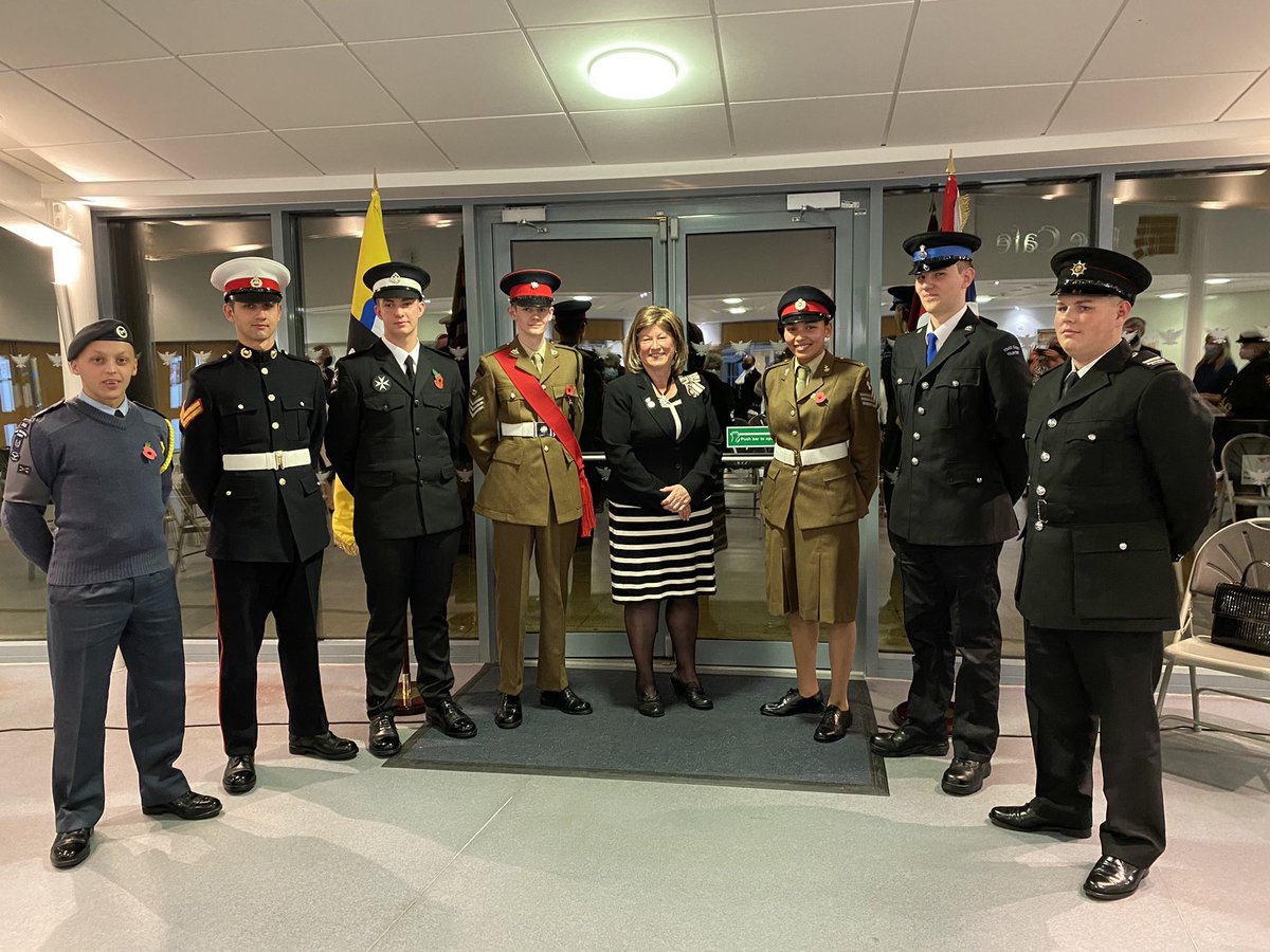 LLieutenantBeds's tweet photo. Such a fabulous evening commissioning my Lord-Lieutenant Cadets who represent some of the finest young people of Bedfordshire. I’m excited for the year ahead with them and look forward watching them flourish. Many thanks to @BedfordModern School for hosting this wonderful event. https://t.co/WWm6mdL6UV