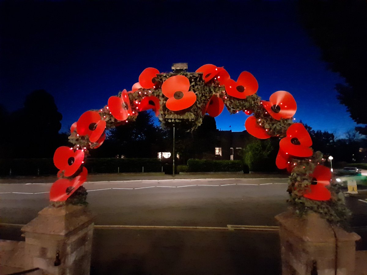 ChurchyardGU16's tweet photo. The Arch of Remembrance, St Peter's, Frimley.

#Poppy100 #WeWillRememberThem @PoppyLegion #BritishMilitaryHistory #RoyalNavy #BritishArmy #RAF @CWGC #CommonwealthWarGraves #Frimley #SurreyHeath #BBCSouth #ITVMeridian https://t.co/WYx8pJBphH