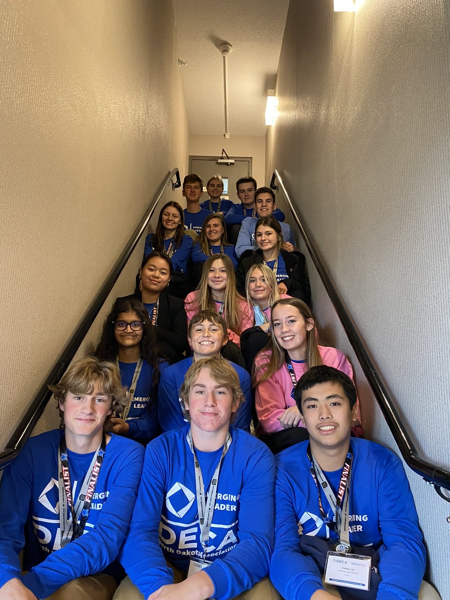 1CHSDECA's tweet photo. The 2021 ND Deca Fall Leadership Conference is a wrap! Thank you @NDDECA @KyleWillkom @NDNationalGuard for a great experience! #rollpats #nddeca21 #ndflc21 https://t.co/HWTIec0Ytc