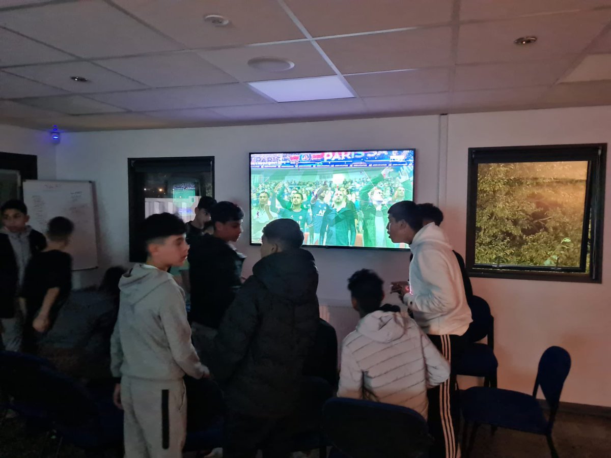 Amazing turn out tonight for our additional youth session as part of our bonfire period programme. Lots on offer all week! Henna painting, quizzes, board games, pool, table tennis, baking &amp; computer gaming. Proud of all the volunteers delivering a fun, engaging &amp; safe session.