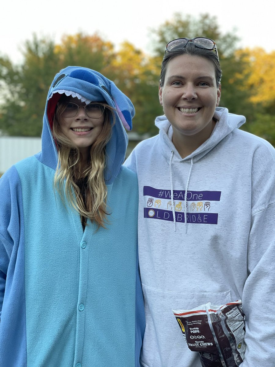 A shout out to Theresa Burns for attending the 2021 Trunk or Treat <a href="/MemorialPTA/">Memorial PTA</a>