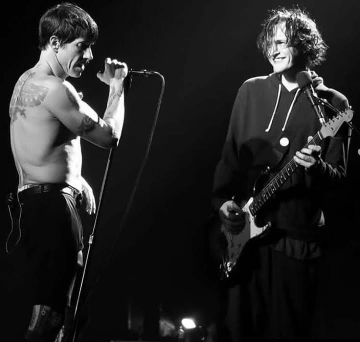 Happy bday Anthony Kiedis! 