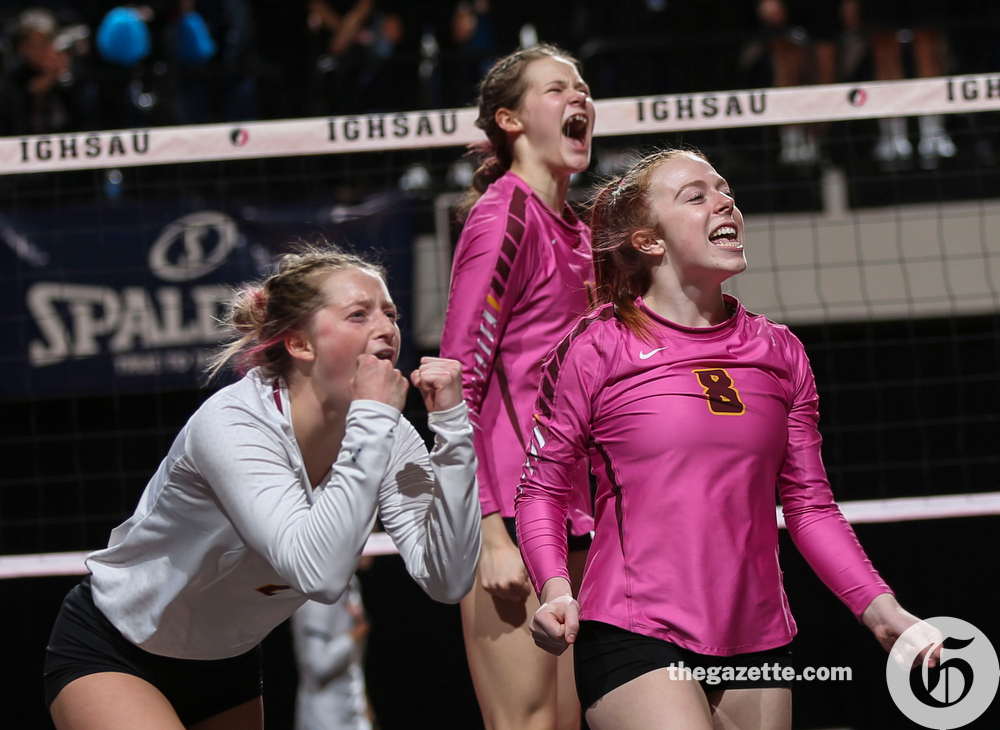No. 3 Ankeny def. no. 6 Urbandale in their Class 5A quarterfinal. Ankeny will play Pleasant Valley on Wednesday. #iahsvb <a href="/jtlinder/">Jeff Linder</a> <a href="/mikecondon/">Mike Condon</a> <a href="/CRGazetteSports/">The Gazette Sports</a> Photos: thegazette.com/sports/photos-…