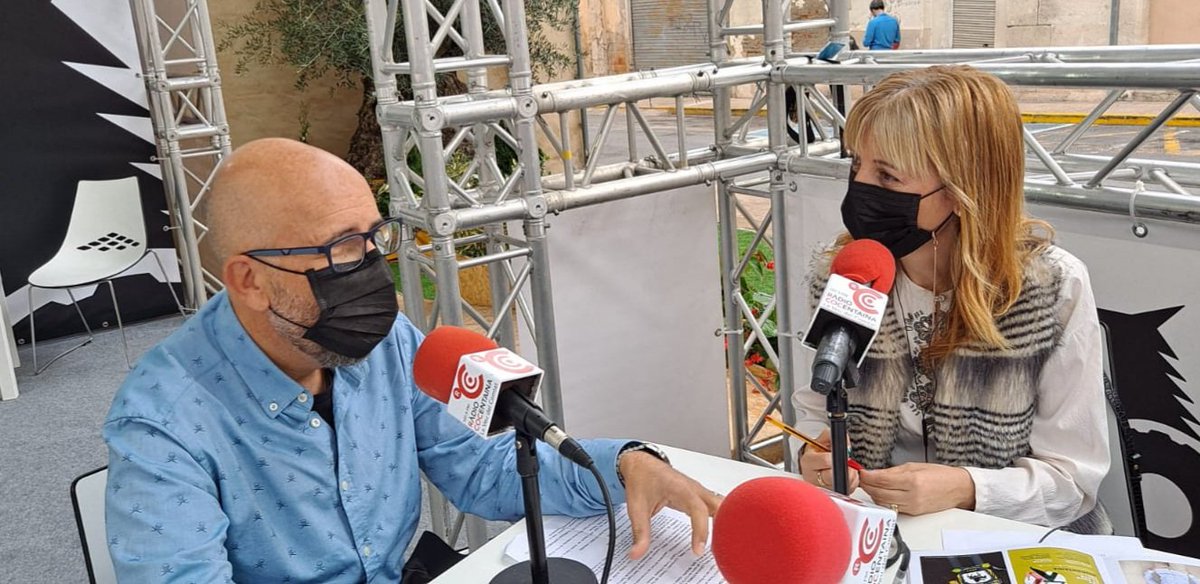 CCFTS's tweet photo. Como cada año nuestro coordinador Raúl Belda ha estado en la @Fira_Cocentaina dando difusión a la celebración el próximo dia 13 de noviembre del XLI #CertamenCoral
#41CCFTS #VPREMIFIRACOR #Coros #CCFTS #musicacoral #Cocentaina #Fira2021 #culturasegura @CopeAlcoy @RadioCocentaina https://t.co/UJpeBE7l2m