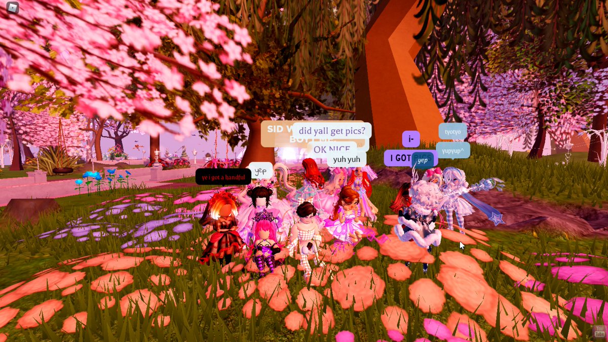 XxdYbx's tweet photo. Pictures :D :D ;D
#royalehigh #roblox #rhphoto @BongoLad https://t.co/jaFIlceQmA
