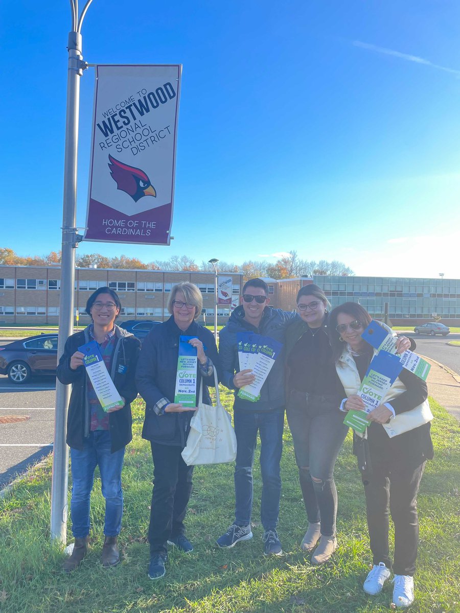 Our feet are hitting the pavement as our campaign comes to a close. Let’s do this, #Team39.