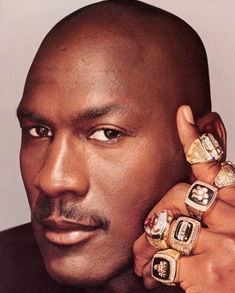 _Atlas007's tweet photo. Executive Sixteen in 4
#FiveYearsFiveRings 💍
#E16 📈
#BloodyMuPsiWinsAgain🩸
#ChapterOfTheYear2016 🏆
#GHOE2021 https://t.co/ovSA82pFAI