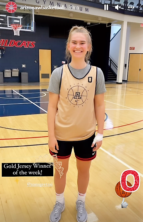 Sue Alexander (@sueonline) on Twitter photo WOW! <a href="/ArizonaWBB/">Arizona Basketball</a> <a href="/annagret42/">Anna Gret Asi</a> First frosh to win the GOLD. #0 skills, hustle, and passing were fun to watch in Cats ENMU exhibition game. Gonna be a fan fave. #MadeForIt #supersmile #beardown ❤️💙🌵🏀 WOW! <a href="/ArizonaWBB/">Arizona Basketball</a> <a href="/annagret42/">Anna Gret Asi</a> First frosh to win the GOLD. #0 skills, hustle, and passing were fun to watch in Cats ENMU exhibition game. Gonna be a fan fave. #MadeForIt #supersmile #beardown ❤️💙🌵🏀