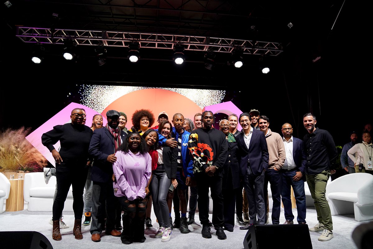 Pharrell's tweet photo. Thank you to all of those who travelled to Norfolk to begin the conversation with the business leaders of the 757. Thanks to @Norfolkstate for hosting us, @TWPTHEMOVEMENT for inspiring us and @CropFoundation for feeding us 🙏🏾 https://t.co/xF7en7lmAz