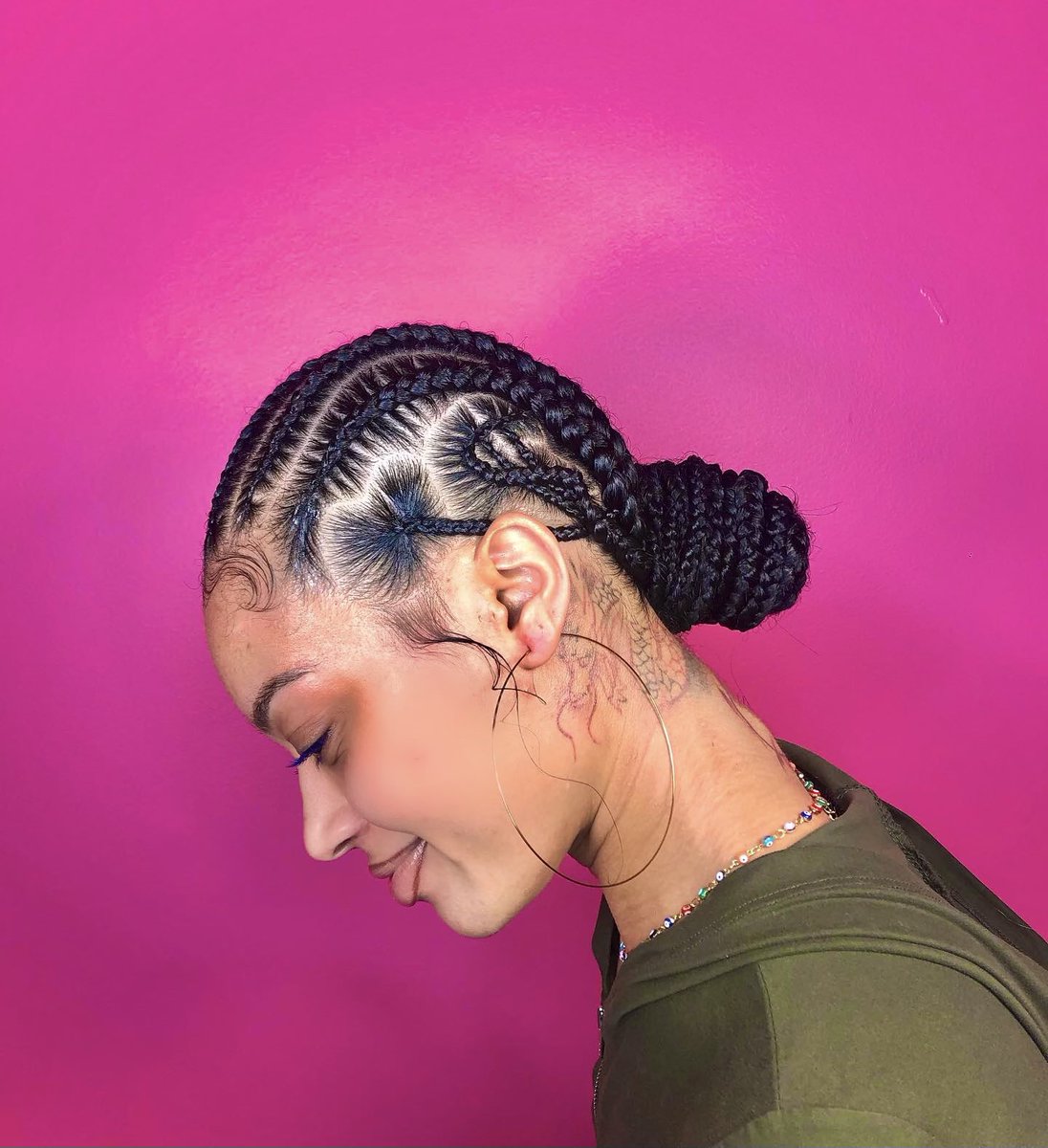 ___PEEPThis's tweet photo. Braider.
#ATL #braids #knotlessbraids #freestylebraids #Atlanta https://t.co/iNUTS5ENUi