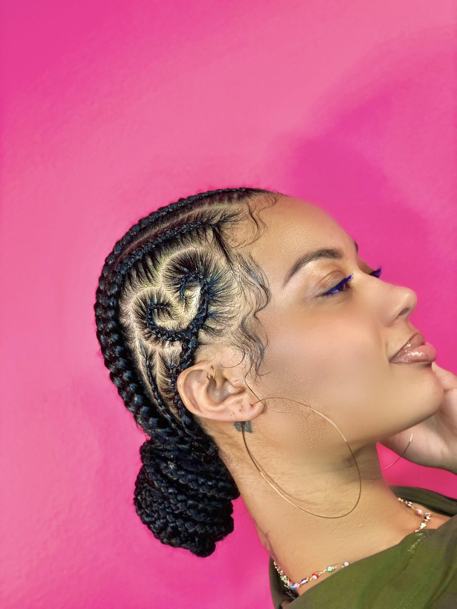 ___PEEPThis's tweet photo. Braider.
#ATL #braids #knotlessbraids #freestylebraids #Atlanta https://t.co/iNUTS5ENUi