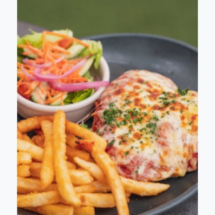 CHIPin_GolfDay's tweet photo. Parmi for 2 + bottle of @WillowPntWines at the @Pretoria_Hotel starting bid just $35 available for our Nineteenth Hole silent auction #chipin4marypotter
🍻
#chipinformarypotter #grateful #raiseapint #visitmannum #murrayriverlife #murrayriver #murraylands 
https://t.co/qrf8F7cvNJ https://t.co/wCROVeG0pb