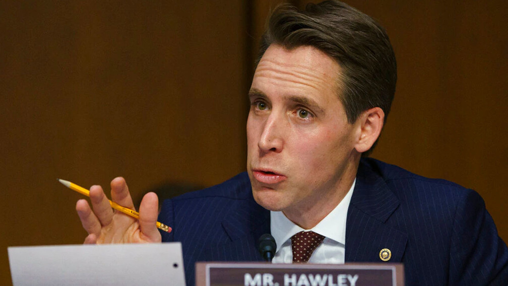 reactjsdevlop's tweet image. "Sen. Hawley sounds off on Big Tech and their closeness to Democrats" via FOX NEWS ift.tt/3mypfeg #trends #Technology #foxnews #followme #Developer