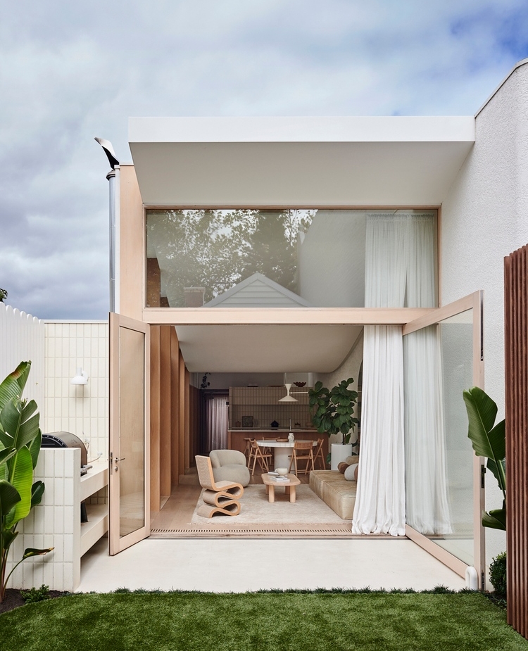coilanddrift's tweet photo. Canning Street House, Melbourne, designed by Foomann Architects in 2021. Photo by Eve Wilson. https://t.co/2sCXZjxzrw