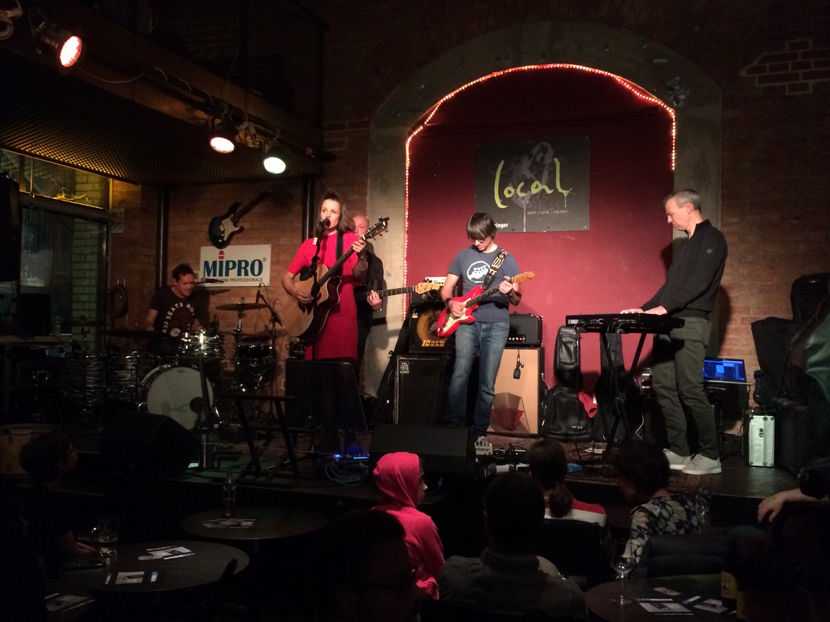 StateOfGuitars's tweet photo. Bombastic Premiere At The #Local: #ginaholzmannband and #benjaminurwalek
>> https://t.co/c7RzRkjZiI
#ginaholzmann #fortbewegung #allesanders #erdn #gibmirdeihaund #schloflos #beyourself #rammelhof #outofnothing #mehryeah #essialleauf #mchg #djrocklizard #ukulele https://t.co/1xJNqZEcQx