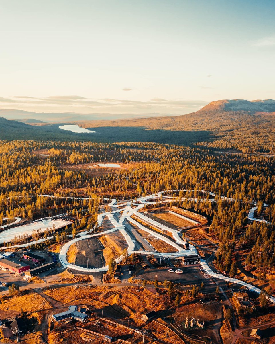 Questa è un immagine scattata pochi giorni fa dai responsabili della nota stazione sciistica di #IdreFjäll in Svezia a 460 km a Nord di Stoccolma. Facciamo presto! #ClimateChage #COP26