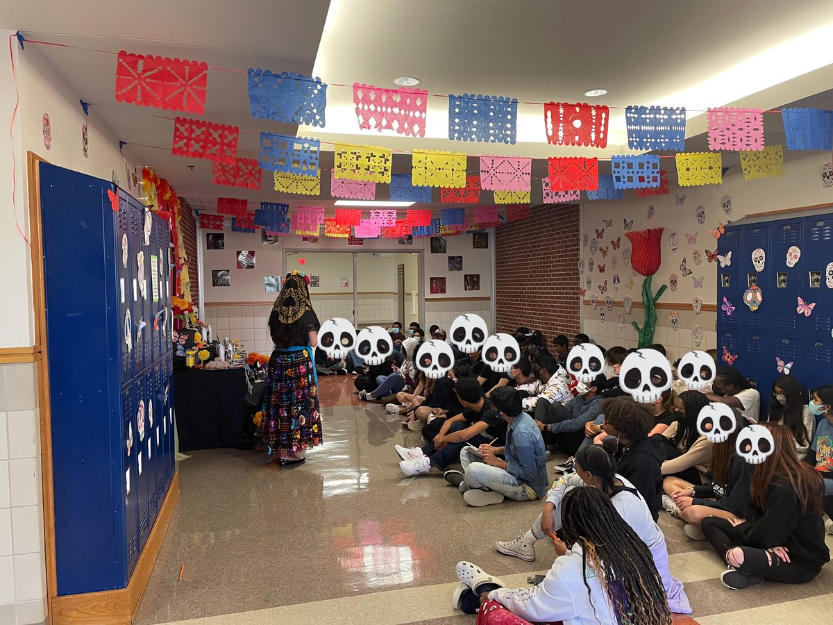 SrtaCaballeroP's tweet photo. My favorite part of teaching language is being able to make culture more tangible for our students! @Cen10WorldLang1 brought el Día de los Muertos to life today!

#DiaDeLosMuertos #langchat @Cen10titans @FISD_WL @FisdLearns https://t.co/IAlcaa30EQ