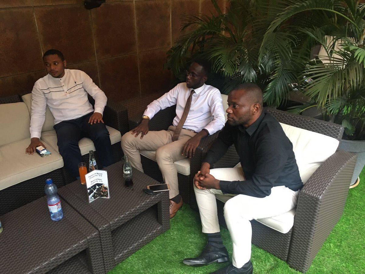 MambueniNdangi's tweet photo. LA 1ière REUNION DE PRISE DE CONTACT DU BUREAU DE LA COORDINATION DES JEUNES CADRES ET ENTREPRENEURS DE LA JEUNESSE DE L'UNC/KINSHASA

Tenu à l'hôtel Memling, la réunion des jeunes cadres de l'UNC avait comme points inscrits à l'ordre du jour:
1. La prise de contact https://t.co/Lhl4IqjW2w
