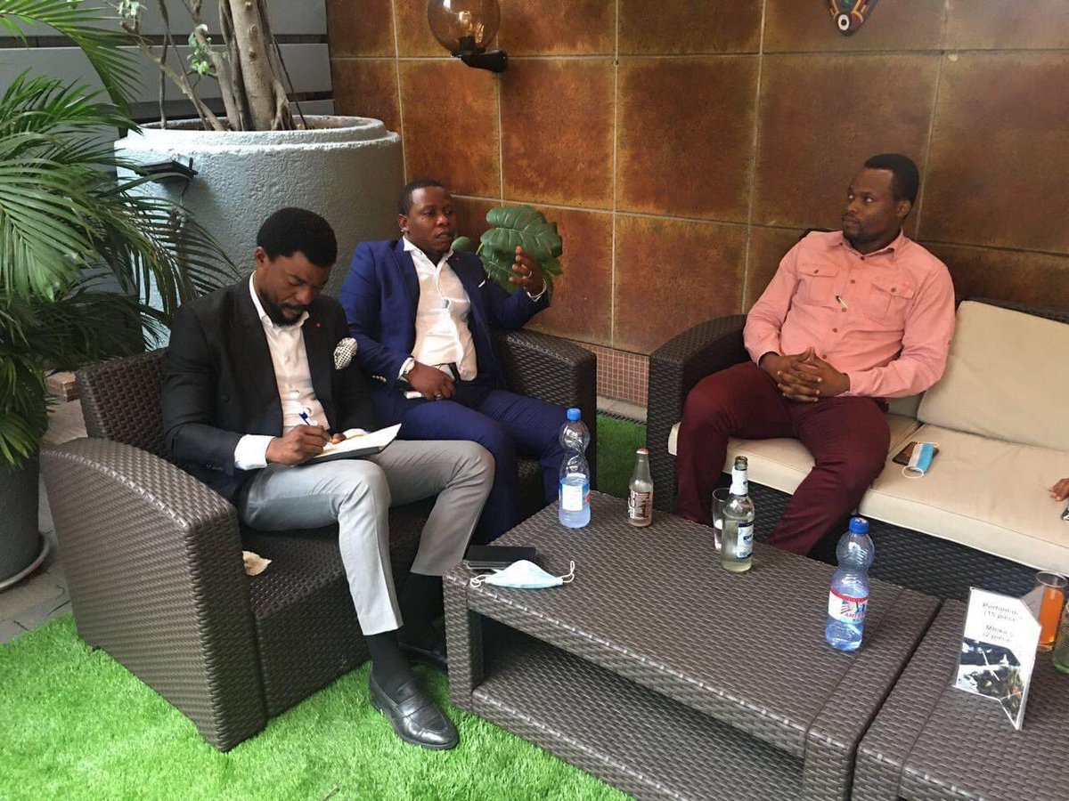 MambueniNdangi's tweet photo. LA 1ière REUNION DE PRISE DE CONTACT DU BUREAU DE LA COORDINATION DES JEUNES CADRES ET ENTREPRENEURS DE LA JEUNESSE DE L'UNC/KINSHASA

Tenu à l'hôtel Memling, la réunion des jeunes cadres de l'UNC avait comme points inscrits à l'ordre du jour:
1. La prise de contact https://t.co/Lhl4IqjW2w