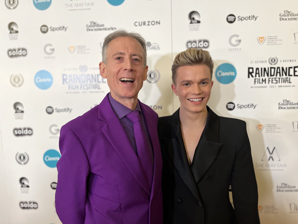 Ronan Parke tweet media