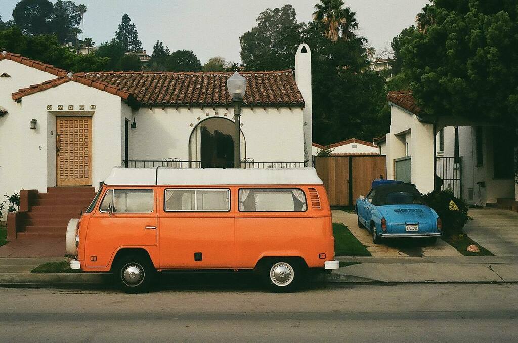 EMP_Creative's tweet photo. #drivewayelegance
.
LA neighborhood strolls
.
#empfilmseries #shotonfilm #filmchallenge #filmisnotdead #35mm #colorfilm #colorfilmphotography #nikonf3 #composure #frametheshot #shootfilmmag #keepfilmalive #filmdiscovered #infilmwetrust #unedited #heyfsc … https://t.co/vdOvsHBPfS https://t.co/QuIkw97llv