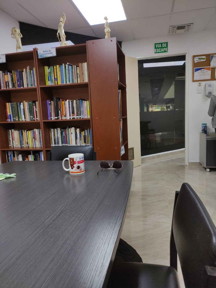 Journalejo_'s tweet photo. Visitando unos de mis lugares favoritos @Medianalisis ❤️❤️❤️ https://t.co/q3LEpQ7UGL