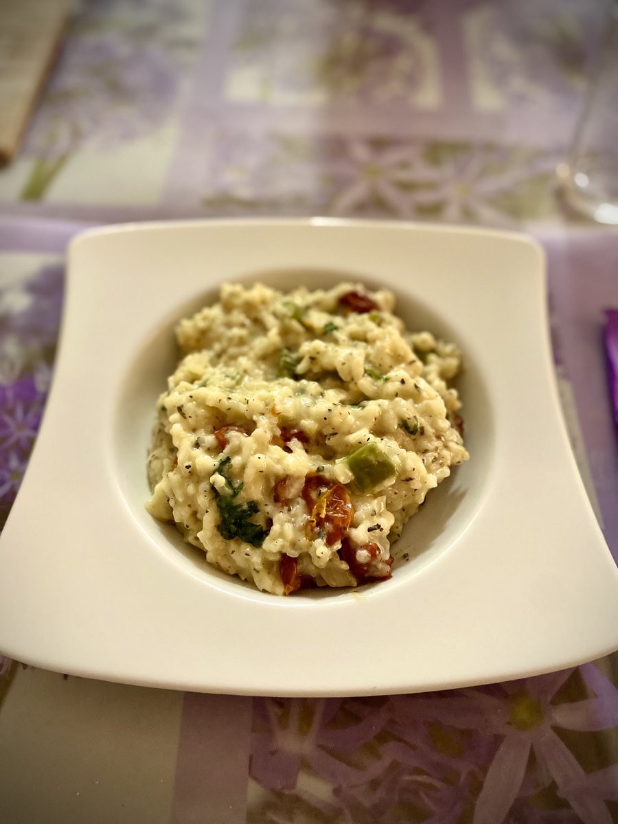 steschny's tweet photo. Risotto 🍚 mit Schafskäse 🧀 und sonnengetrockneten Tomaten 🍅 #änGuete #Kenwood #kochenmitClaSte https://t.co/kAqFRzSwNr