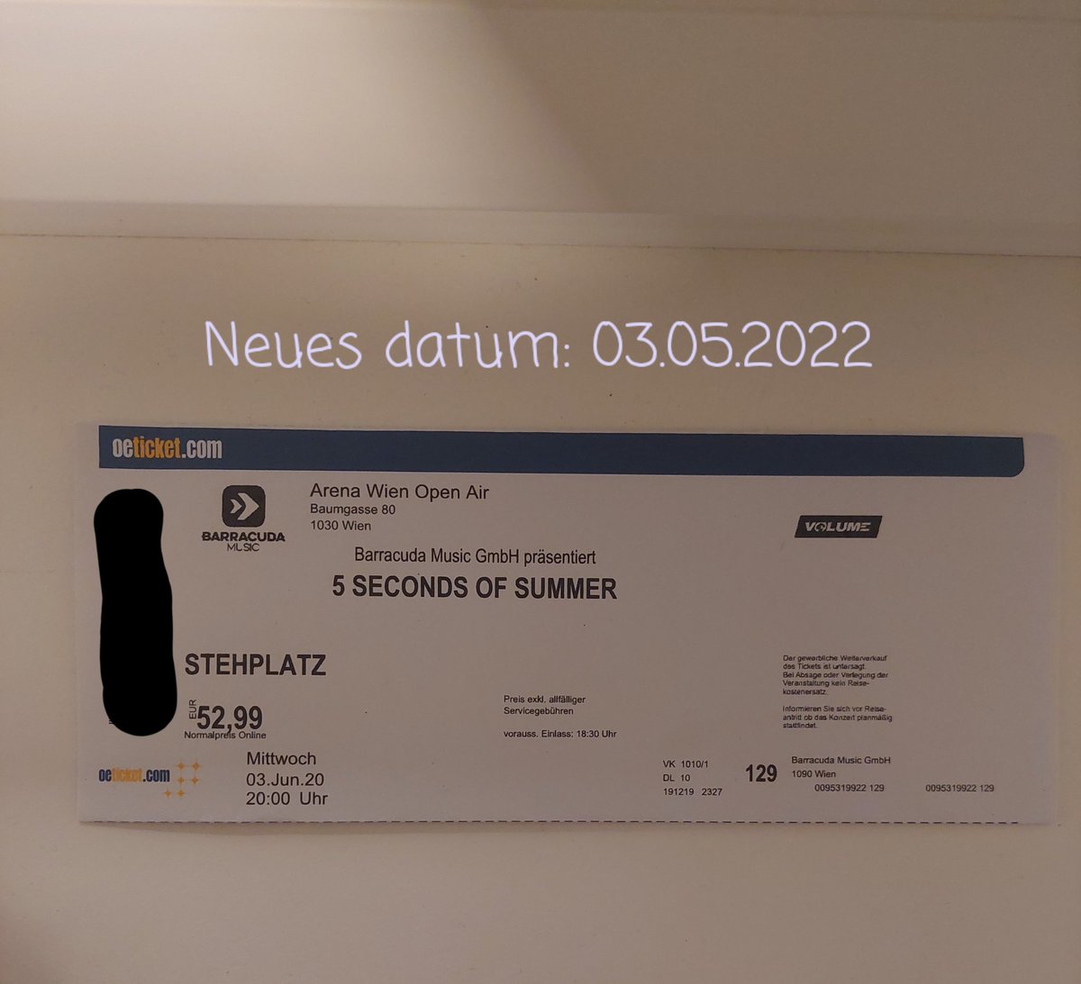 ArmyAustria's tweet photo. Hello guys! It's Eva here 💗💗

Not bts related but i am currently selling  a 5second of summer ticket for their concert in vienna :) if anyone of you is interested just drop a comment or dm 😊 I'll get back to you https://t.co/DKZKmp3x36