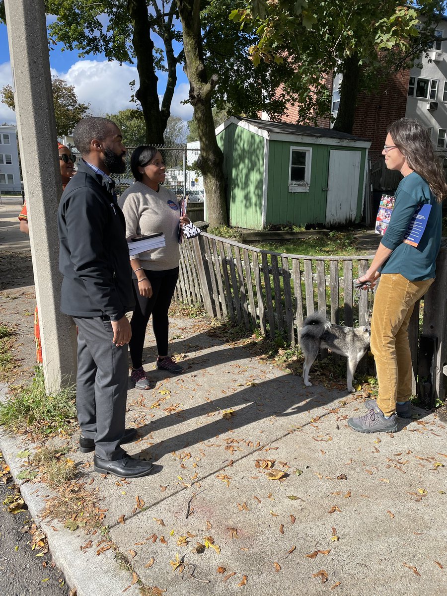 VoteWorrell's tweet photo. Thank you @andreaforboston and @DeeqoJibril for joining #TeamWorrell knock on doors yesterday in JP and Roslindale! I am so humbled and appreciative to have all this support! See everyone on NOV 2! #bospoli #jamaicaplain #gotv #justvote #roslindale #vote #boston https://t.co/QtgnPDhbdZ