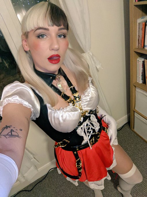 Little Reed Riding Hood 🧺🍎💋 https://t.co/a7D7Uk1gpB