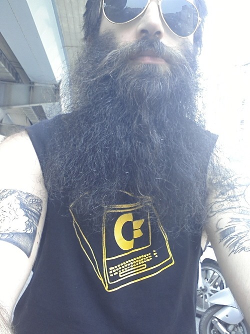 VingTroiSeize's tweet photo. Make Frédéric Zolfanelli CBM fanatic Great Again 😁

#commodore #cbm #retrocomputer #retrogaming #80s #90s #videogames #fredzolf #retrogamer 
@FredZolf 
https://t.co/scgLhBHRpK https://t.co/34KjK7ocey