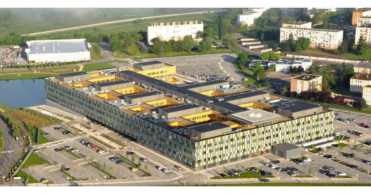 lejsl's tweet image. Comment Chalon a accouché d'un nouvel hôpital #LongFormat 🏥 

▶️ lejsl.com/sante/2021/11/…
