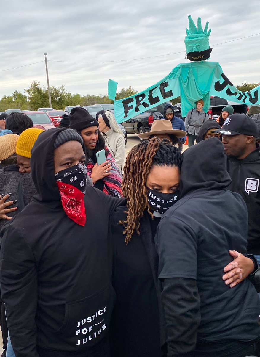 BREAKING: The Oklahoma Pardon and Parole board voted 3-1 to recommend clemency and to commute Julius’s sentence to life with the possibility of parole. #JusticeforJulius