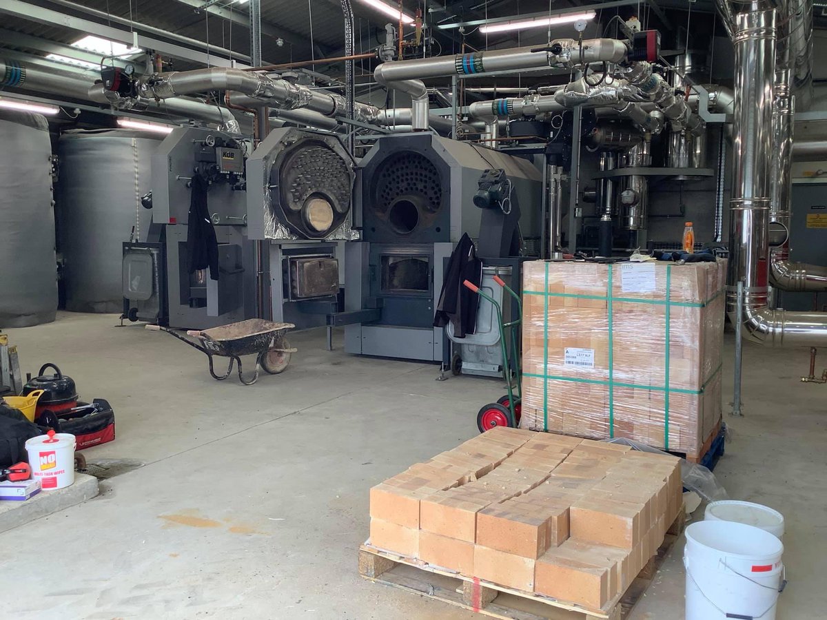 KeithMarchant's tweet photo. The second full week of a full rebuild of a Viessman boiler being carried out by two of our experienced engineers, one of whom is the MD Ian Chappell.
We’re on course for the job to be completed by this weekend when the boiler will be hand fired to around 350 degrees. https://t.co/DvXV7zRyOg