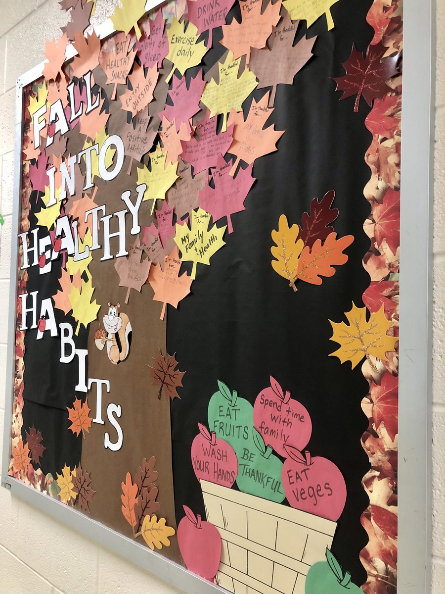 bugnrip02's tweet photo. BES student council helped out with the November Health Bulletin Board! #fallintohealthyhabits #bethankful #150yearsofexceedingexcellence https://t.co/vjuKsHgZD8