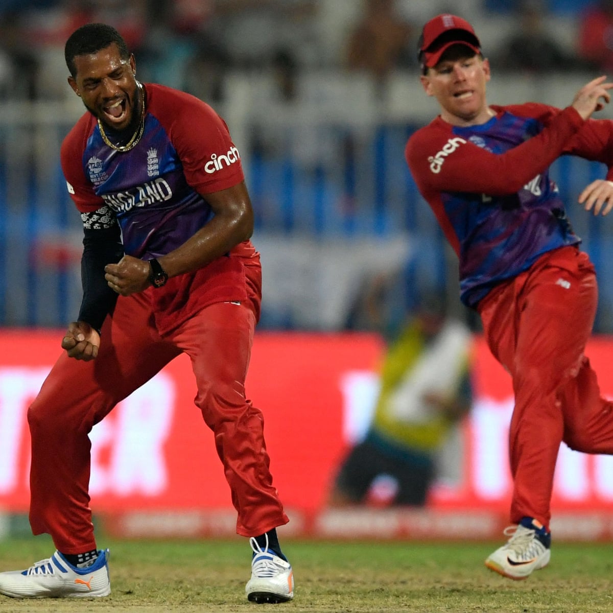 AkhilaSene97's tweet photo. Eoin Morgan now has the most number of T20I wins as captain (43) beating Asghar Afghan, who retired yesterday, and M. S. Dhoni. They win all 4 Super Twelve games so far and lead the group A table. Sri Lanka are officially out of the semi final contention.
#T20WorldCup #SRIvENG https://t.co/zSWe8nXAL5
