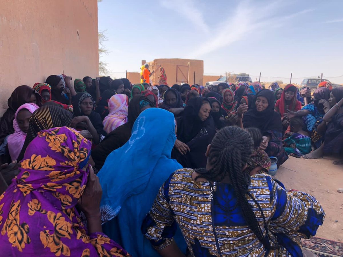 MawliDayak's tweet photo. « Nous devons d’abord vous demander pardon. Nous de la ville, nous n’avons pas été justes avec vous. Pardon, nous allons tout faire pour nous rattraper »
La dynamique souhaitée par le PR @mohamedbazoum qui trouve écho auprès des participants #Foudouk2021 🇳🇪 #worso #guerewol https://t.co/eX65s25Wvy