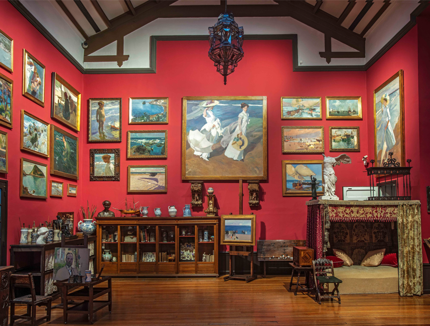 MuseoSorolla's tweet photo. La sala III del @museo_sorolla alberga uno de los estudios de artista mejor conservados de Europa.
¡Descubre en nuestros #stories de ig, la pieza destacada del mes de noviembre, la "cama a la turca"!
#CasaMuseoSorolla 
Artist's Studio Museums https://t.co/qKf9b4dPym