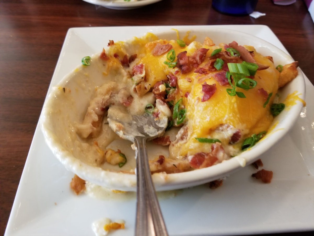 JohnLukeNYC's tweet photo. #LunchTime At #TheWharf Restaurant On Martha's Vineyard #Yummy 
#ClamChowder &amp; #ChowderFries https://t.co/Wt6LNGRSlk