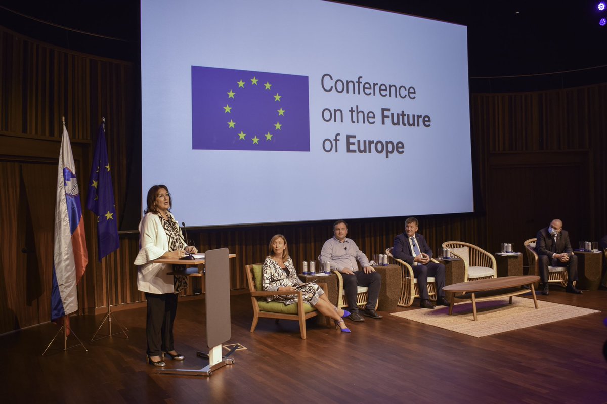 dubravkasuica's tweet photo. Our rural areas are a hive of activity &amp; a source of tremendous vitality and renewal. We must embrace &amp; enhance their attractive, vibrant
&amp; dynamic character. Today and for
generations to come. 

Thank you @Franc_Bogovic &amp; @EU2021SI for the invitation to #SmartVillages at #EXPO. https://t.co/WjJmcmnkWF